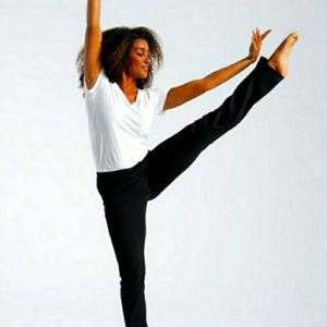 EUC Betabrand classic straight L